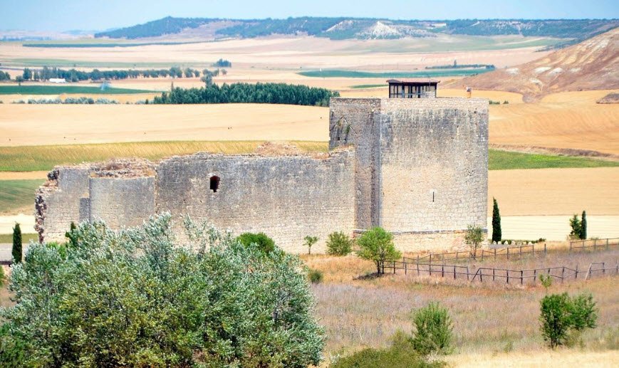 Castillo de Villavelid (s. XV), Spain